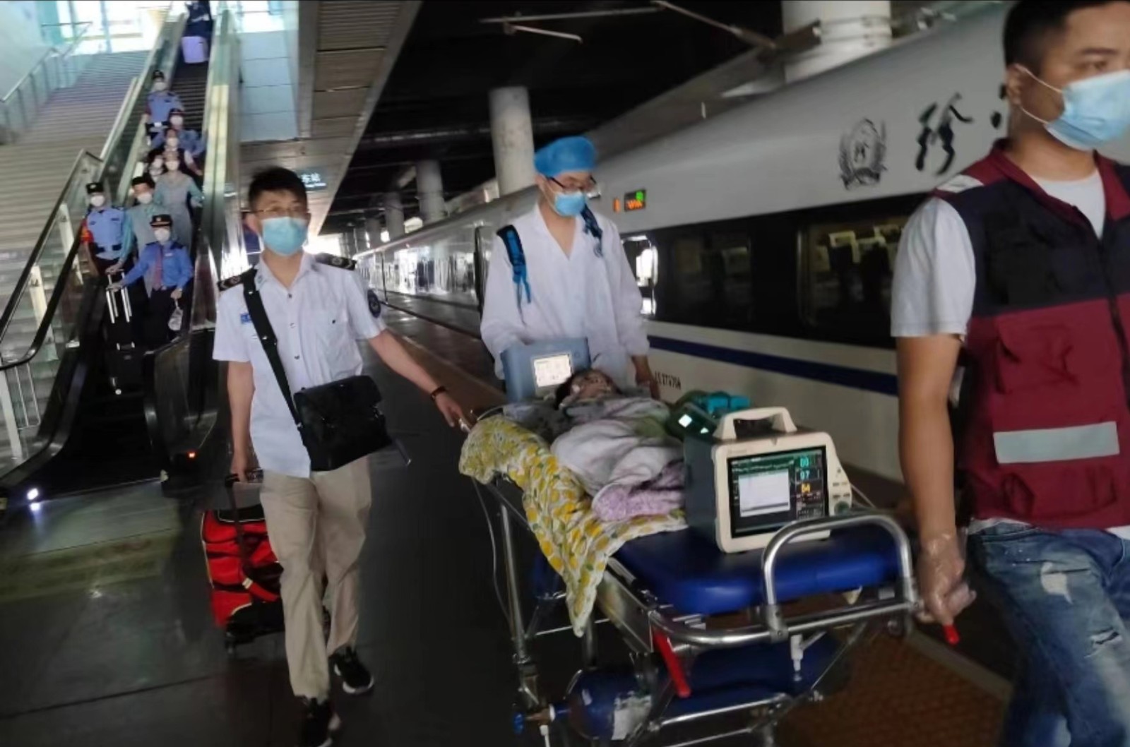 平遥县高铁转运公司